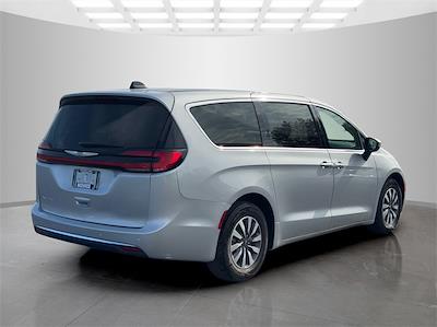 2023 Chrysler Pacifica FWD Minivan for sale #M599182M - photo 2
