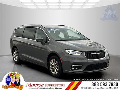 2021 Chrysler Pacifica AWD Minivan for sale #M603642P - photo 1