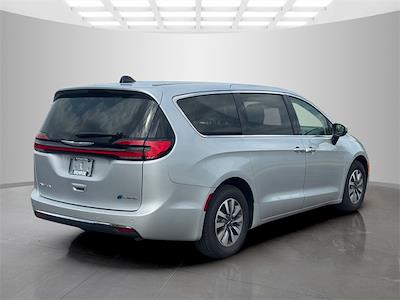 2023 Chrysler Pacifica FWD Minivan for sale #M618065M - photo 2