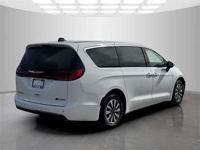 2023 Chrysler Pacifica FWD Minivan for sale #M622331S - photo 2