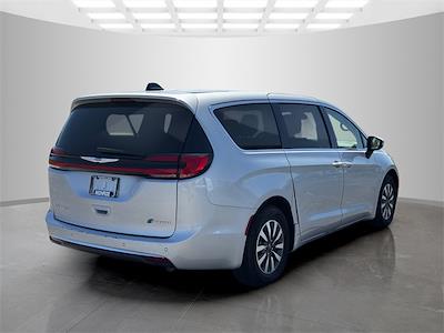 2023 Chrysler Pacifica FWD Minivan for sale #M626137M - photo 2
