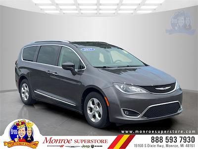 2017 Chrysler Pacifica FWD Minivan for sale #M628462U - photo 1
