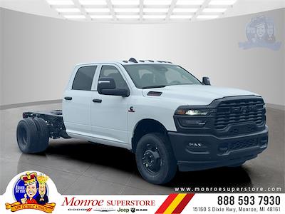 2025 Ram 3500 Crew Cab DRW 4x4 Cab Chassis for sale #SG535910 - photo 1