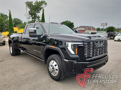 New 2025 GMC Sierra 3500 Denali Ultimate Crew Cab 4WD Pickup for sale #G25480 - photo 1