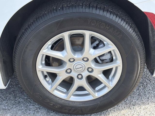 Used 2025 Chrysler Pacifica - photo 12