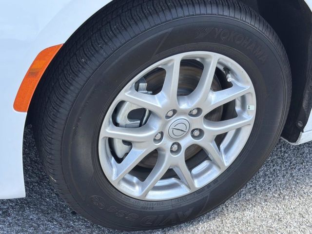 Used 2025 Chrysler Pacifica - photo 11