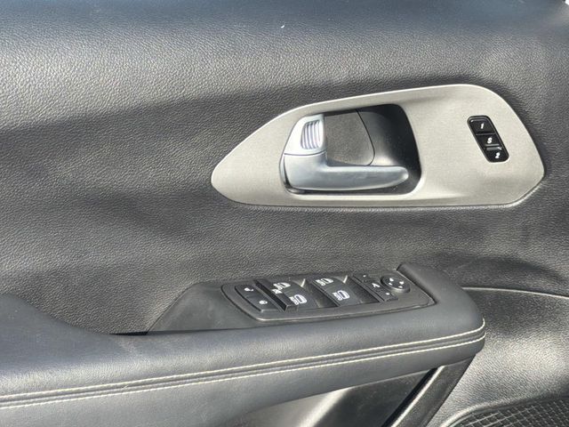 Used 2024 Chrysler Pacifica - photo 13