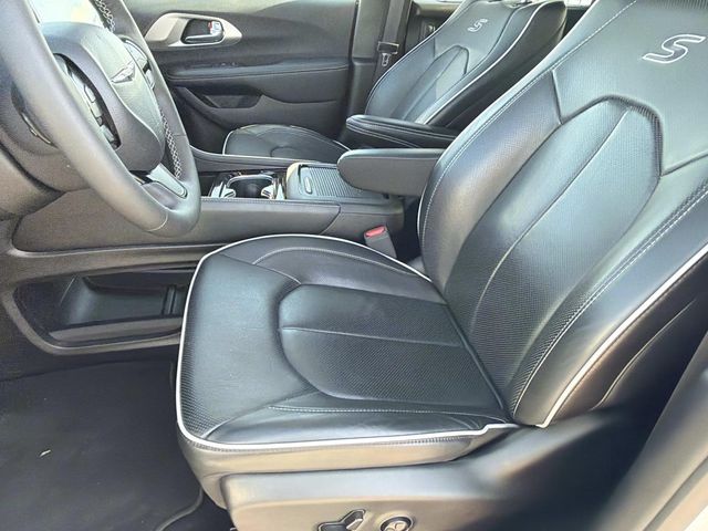 Used 2024 Chrysler Pacifica - photo 14