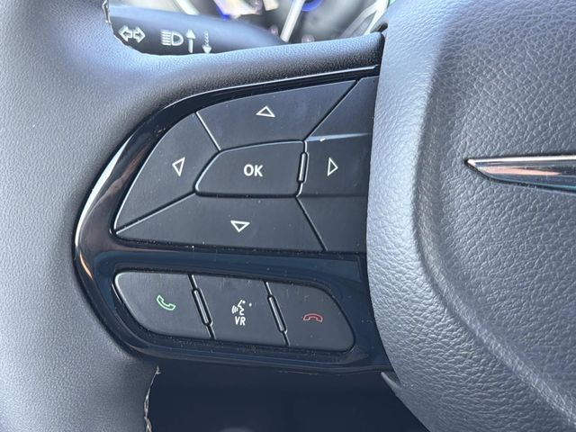 Used 2024 Chrysler Pacifica - photo 22