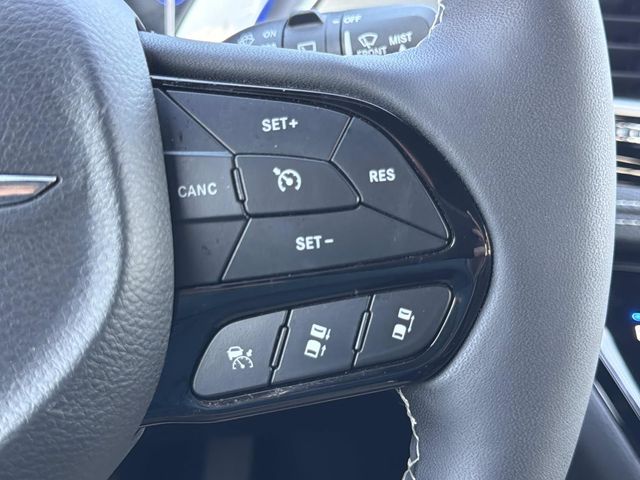 Used 2024 Chrysler Pacifica - photo 23