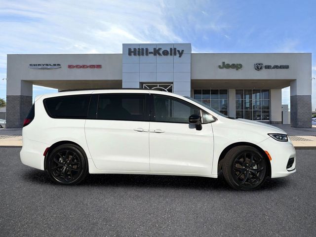 Used 2024 Chrysler Pacifica - photo 6