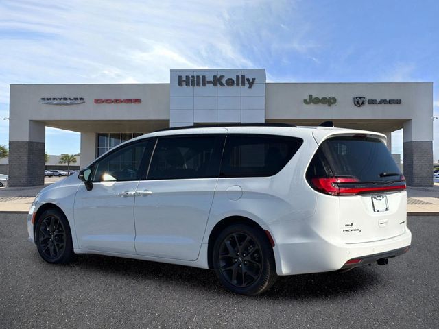 Used 2024 Chrysler Pacifica - photo 8