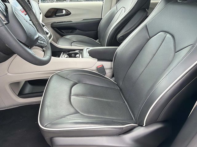 Used 2024 Chrysler Pacifica - photo 14