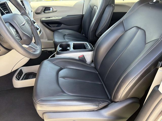 Used 2023 Chrysler Pacifica - photo 14
