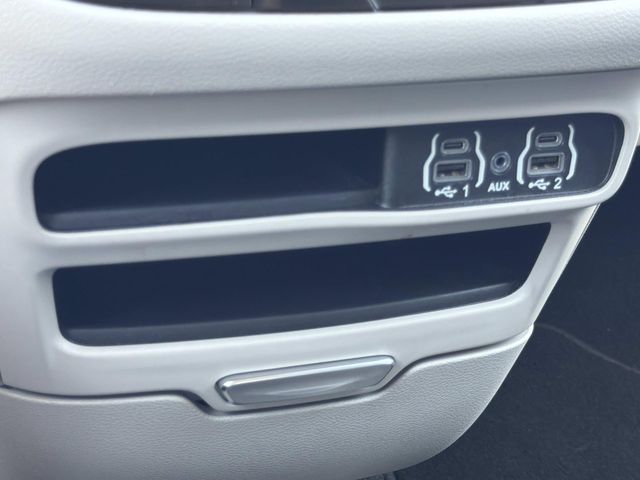 Used 2023 Chrysler Pacifica - photo 27