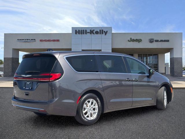 Used 2023 Chrysler Pacifica - photo 6