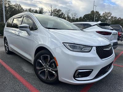 Used 2022 Chrysler Pacifica Pinnacle Minivan for sale #T760551 - photo 1