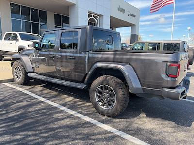 Used 2021 Jeep Gladiator - photo 1