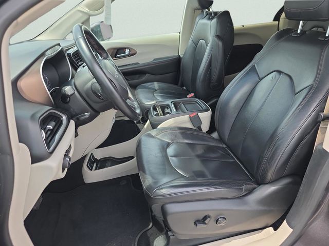 Used 2017 Chrysler Pacifica - photo 12