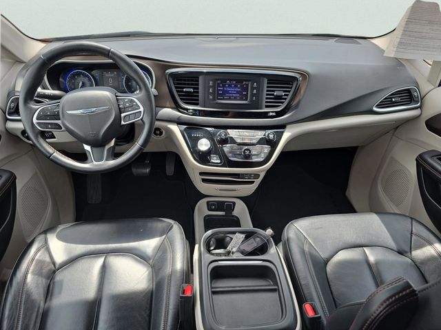 Used 2017 Chrysler Pacifica - photo 14