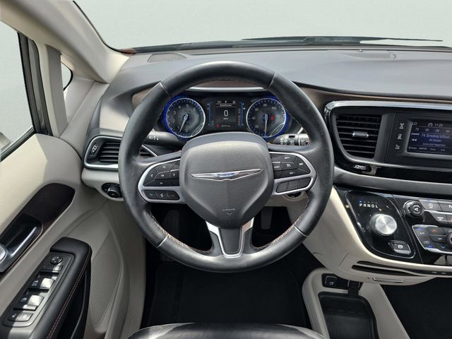 Used 2017 Chrysler Pacifica - photo 15