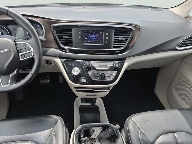 Used 2017 Chrysler Pacifica - photo 16
