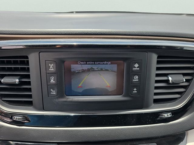 Used 2017 Chrysler Pacifica - photo 24