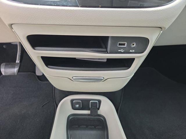 Used 2017 Chrysler Pacifica - photo 26