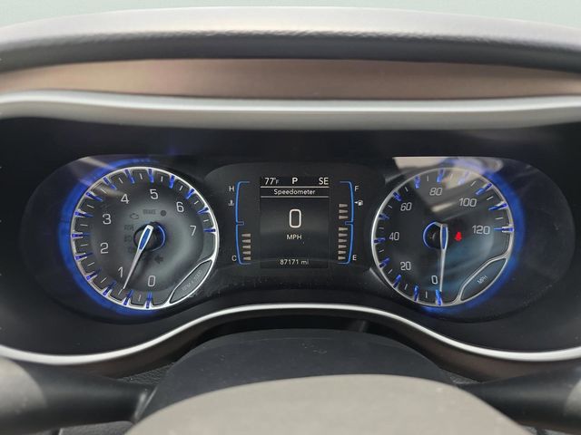Used 2017 Chrysler Pacifica - photo 36