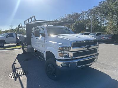 2023 Chevrolet Silverado 5500 Crew Cab DRW 4WD, Premier Truck Center Flatbed Truck for sale #CQ01799 - photo 1