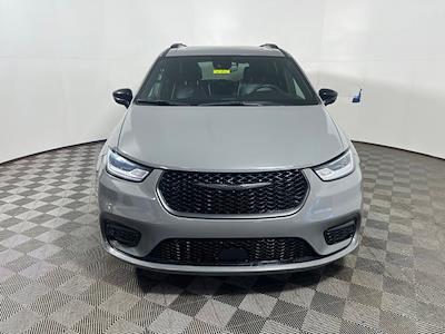 2025 Chrysler Pacifica FWD Minivan for sale #D6504Z - photo 2