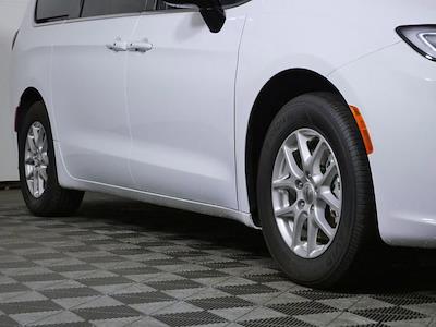 2025 Chrysler Pacifica FWD Minivan for sale #DS14651X - photo 2
