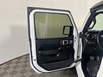 2020 Jeep Gladiator Crew Cab 4WD Pickup for sale #RD9572B - photo 10