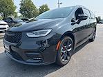 Used 2023 Chrysler Pacifica Limited Minivan for sale #JL60623A - photo 3