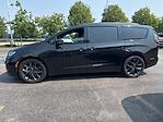 Used 2023 Chrysler Pacifica Limited Minivan for sale #JL60623A - photo 4