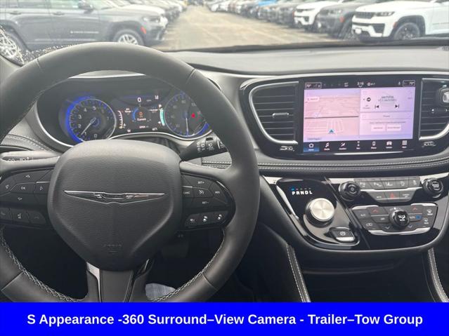 Used 2023 Chrysler Pacifica - photo 6