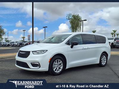 2025 Chrysler Pacifica FWD Minivan for sale #P59101 - photo 1