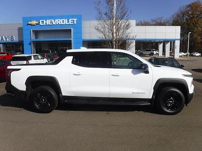 2025 Chevrolet Silverado EV Crew Cab 4WD, Pickup for sale #25090 - photo 2