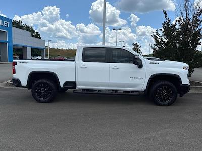New 2025 Chevrolet Silverado 2500 LT Crew Cab 4WD Pickup for sale #25395 - photo 2