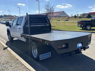 2025 Chevrolet Silverado 3500 Crew Cab DRW 4WD Flatbed Truck for sale #25421 - photo 2