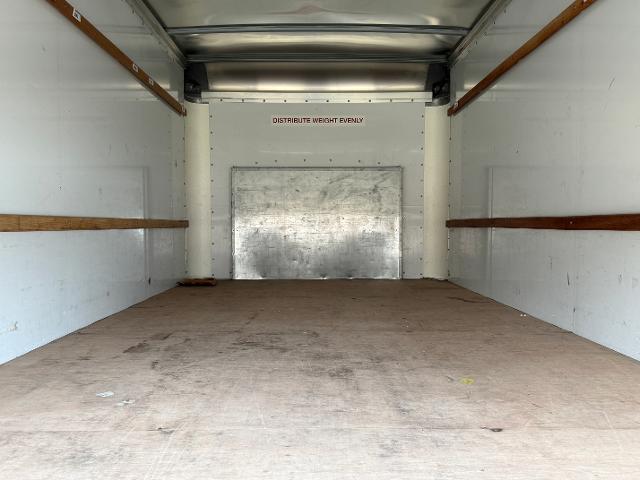 Used 2024 Ford E-350 - photo 5