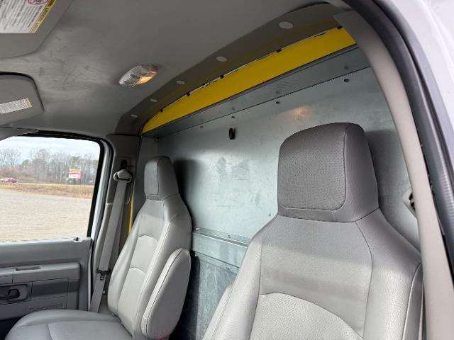 Used 2024 Ford E-350 - photo 7