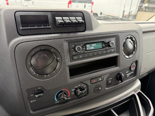 Used 2024 Ford E-350 - photo 9