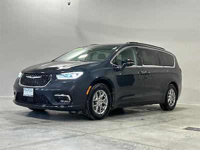 Used 2021 Chrysler Pacifica Touring Minivan for sale #25556-1 - photo 2