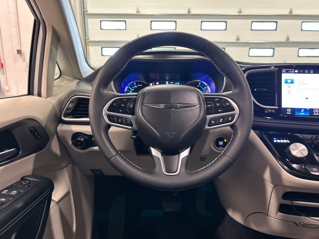 Used 2022 Chrysler Pacifica - photo 28