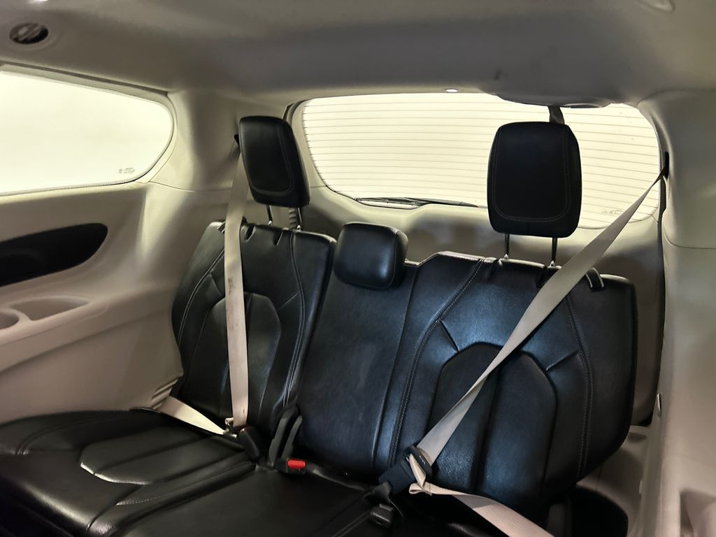 Used 2022 Chrysler Pacifica - photo 32