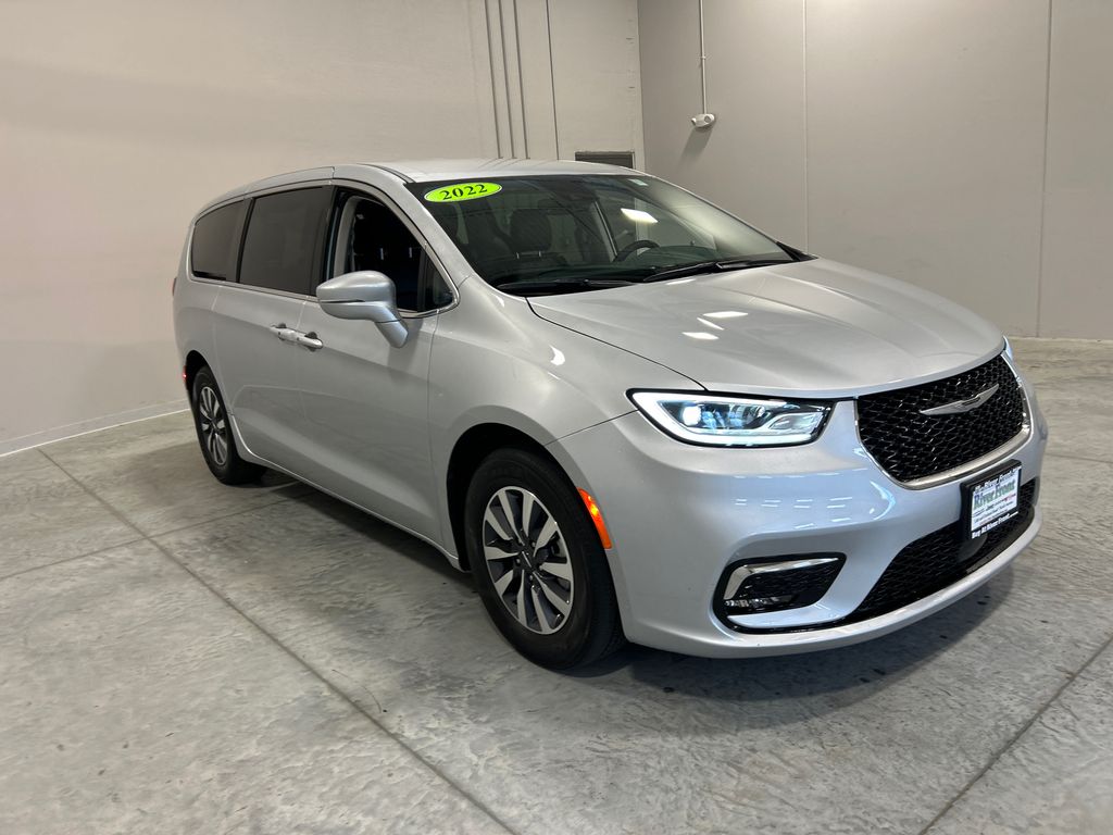 Used 2022 Chrysler Pacifica - photo 7