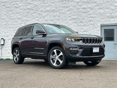 Used 2024 Jeep Grand Cherokee Limited for sale #R7992 - photo 2
