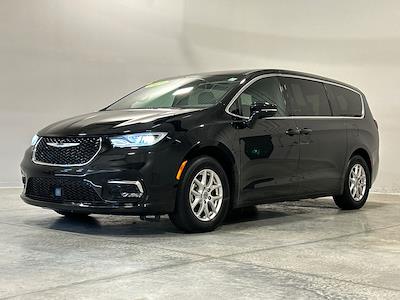 2025 Chrysler Pacifica FWD Minivan for sale #R8137 - photo 2