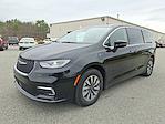 Used 2024 Chrysler Pacifica Select Minivan for sale #C9514 - photo 1